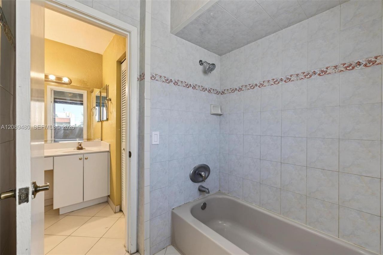 7205 W 3rd Ave , Hialeah, FL 33014 Photo