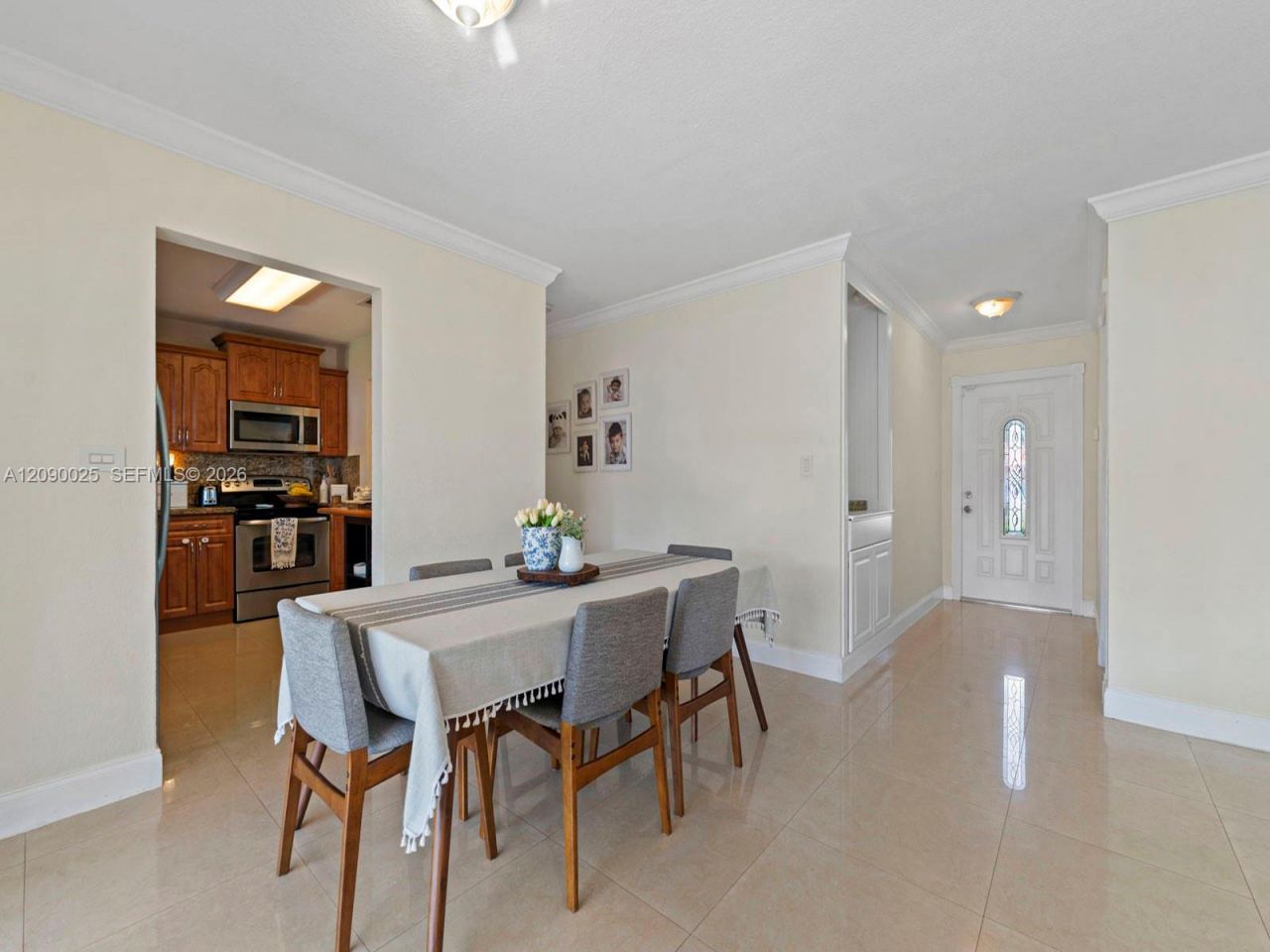 8530 NW 179th St, Hialeah, FL 33015 Photo