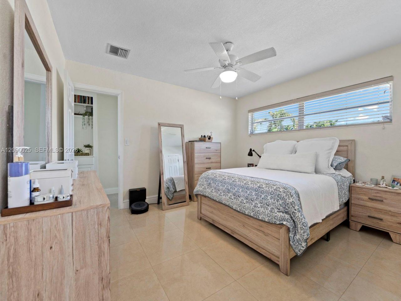 8530 NW 179th St, Hialeah, FL 33015 Photo
