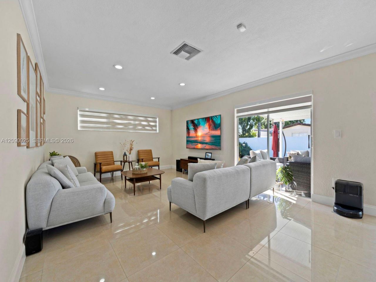 8530 NW 179th St, Hialeah, FL 33015 Photo