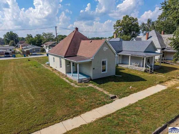 2108 N 13 1/2 Street, Terre Haute, IN 47804
