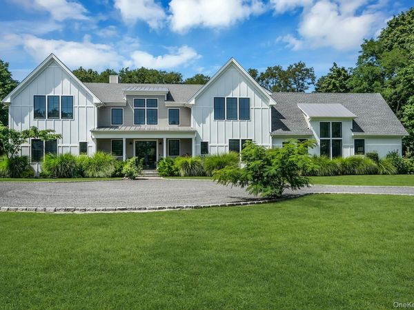712 Hubbard Avenue , Aquebogue, NY 11901