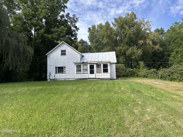 130 Round Lake Road, Ballston Lake, NY 12019