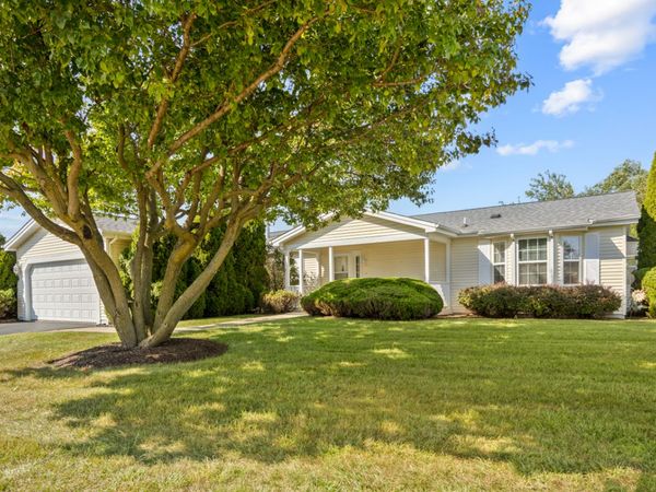2516 Lippizan Lane , Grayslake, IL 60030