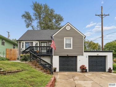 1939 S 37th Street, Omaha, NE 68105