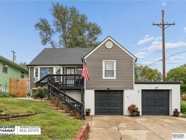 1939 S 37th Street, Omaha, NE 68105