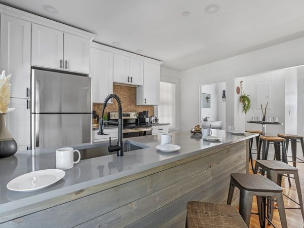 33 Broadway, Unit 1, Rockport, MA 01966