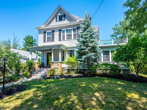 76 Spring St, Metuchen, NJ 08840