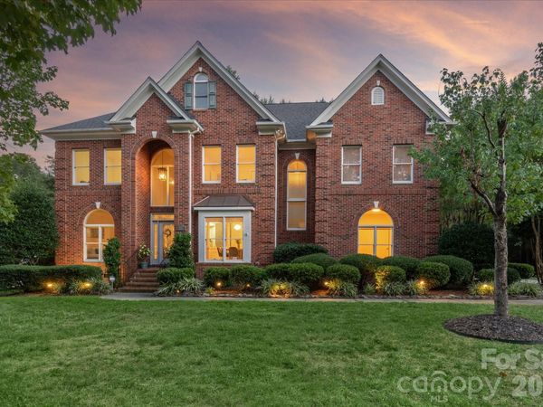 6605 Saunton Court , Charlotte, NC 28277