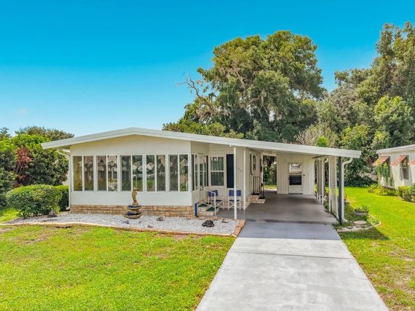 2361 W COACH N FOUR DRIVE , LEESBURG, FL 34748