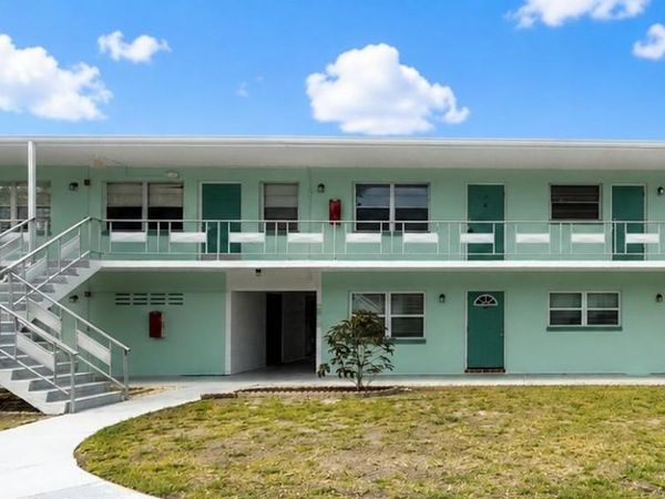 5850 21ST STREET N, Unit 15, ST PETERSBURG, FL 33714