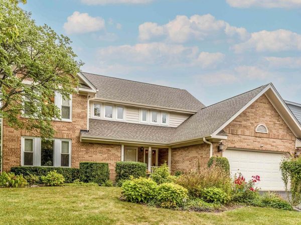 737 Joel Lane , Buffalo Grove, IL 60089