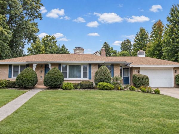 248 E Washington Boulevard , Lombard, IL 60148