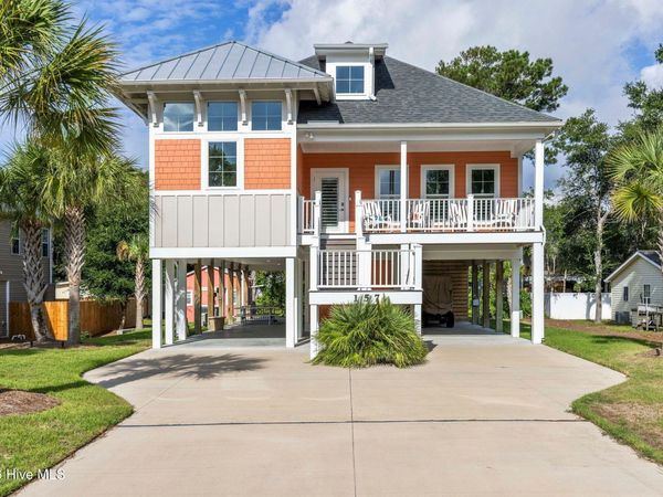 157 NE 4th Street, Oak Island, NC 28465