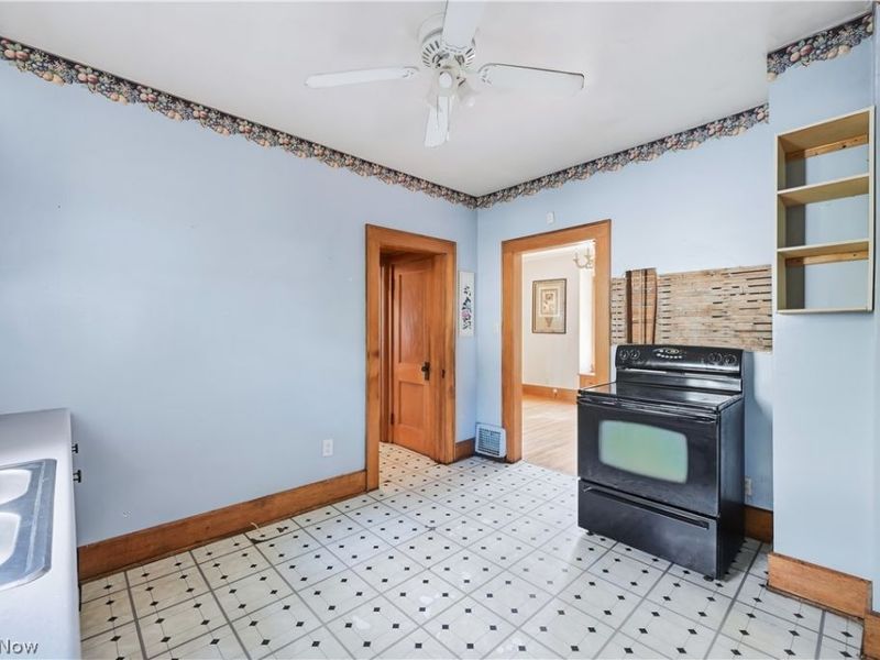 1245 S Freedom Avenue , Alliance, OH 44601 Photo 16