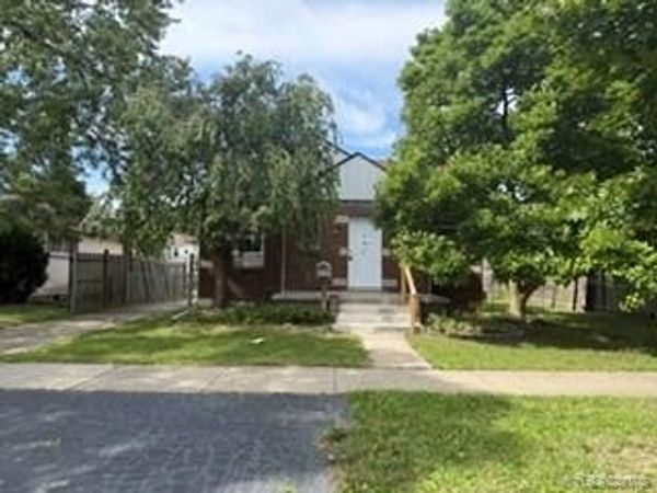 7588 Pelham Road , Taylor, Mi 48180