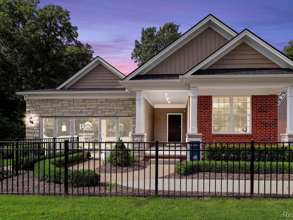 49420 Mapleton , Canton Township, Mi 48188