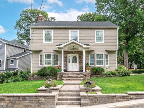 30 Waverly Street, Glen Head, NY 11545