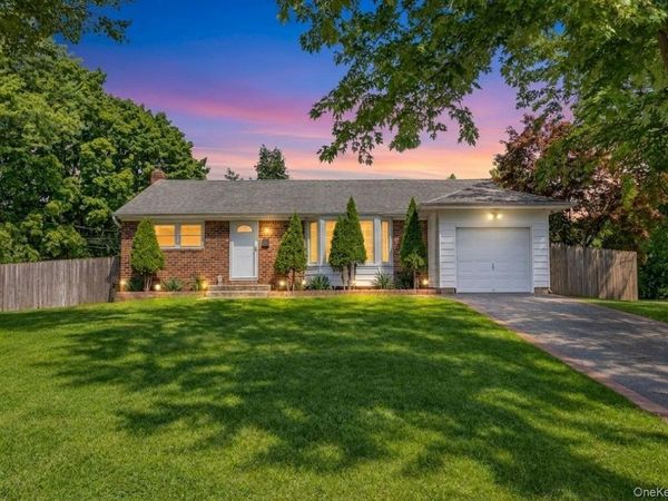 1 Azealia Court , Commack, NY 11725