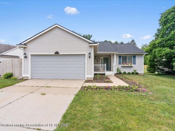 431 Winding River Drive, Williamston, MI 48895