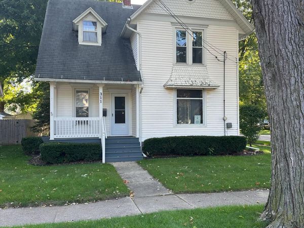 311 S Clinton Avenue, St. Johns, MI 48879