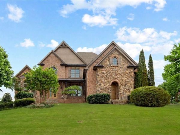 2613 Northern Oak Drive , Braselton, GA 30517