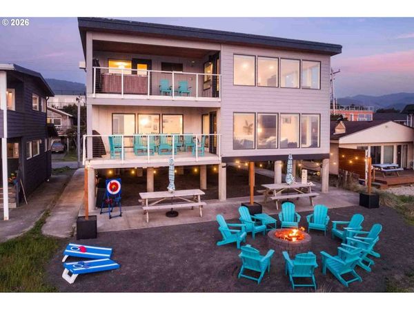 835 N PACIFIC ST, Rockaway Beach, OR 97136
