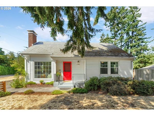 11282 SE Pine CT, Portland, OR 97216