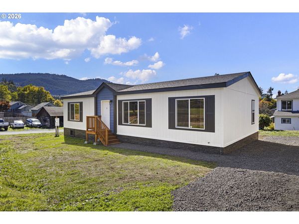200 HEDRICK CREEK AVE, Drain, OR 97435