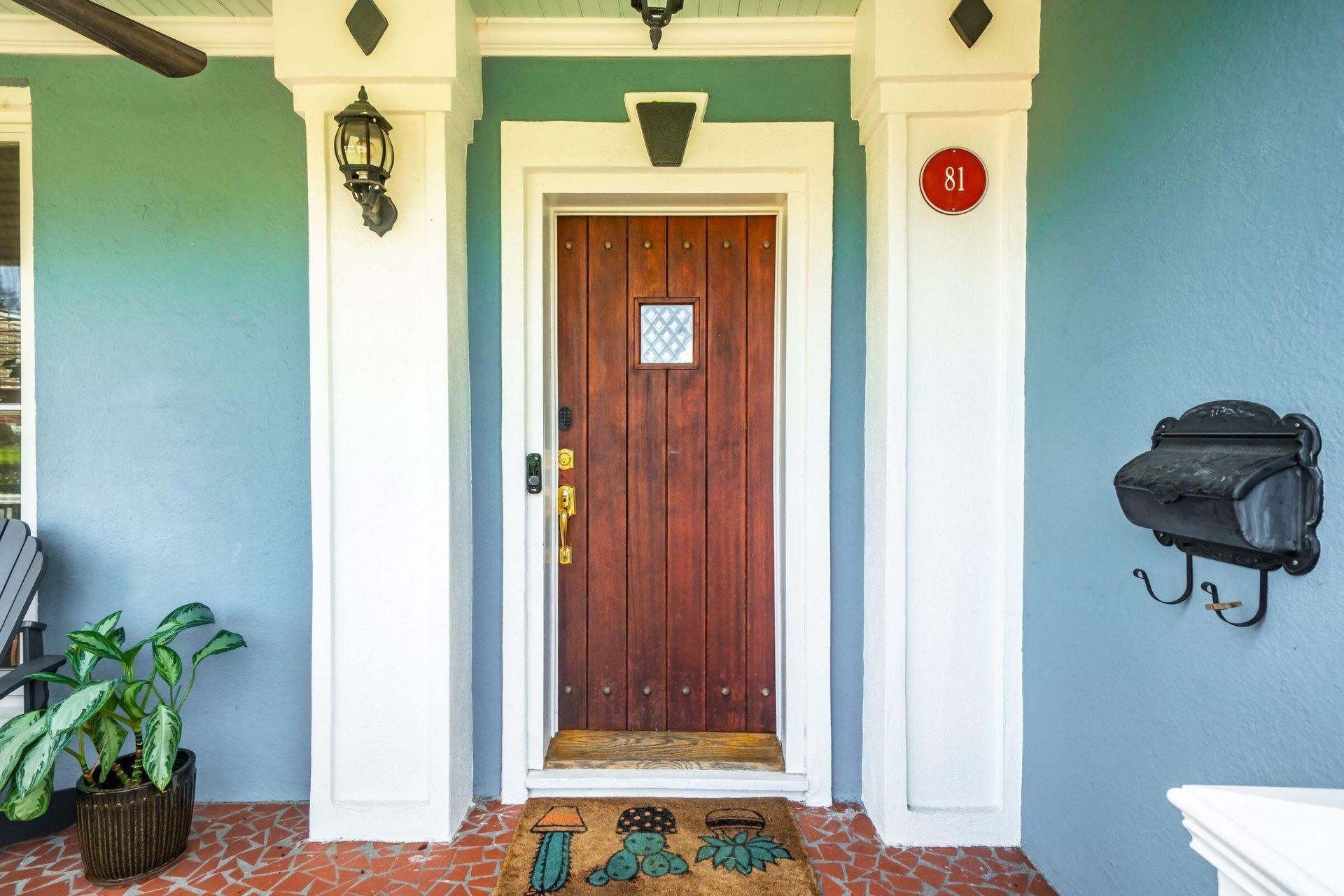 81 Gordon Street Photo 10