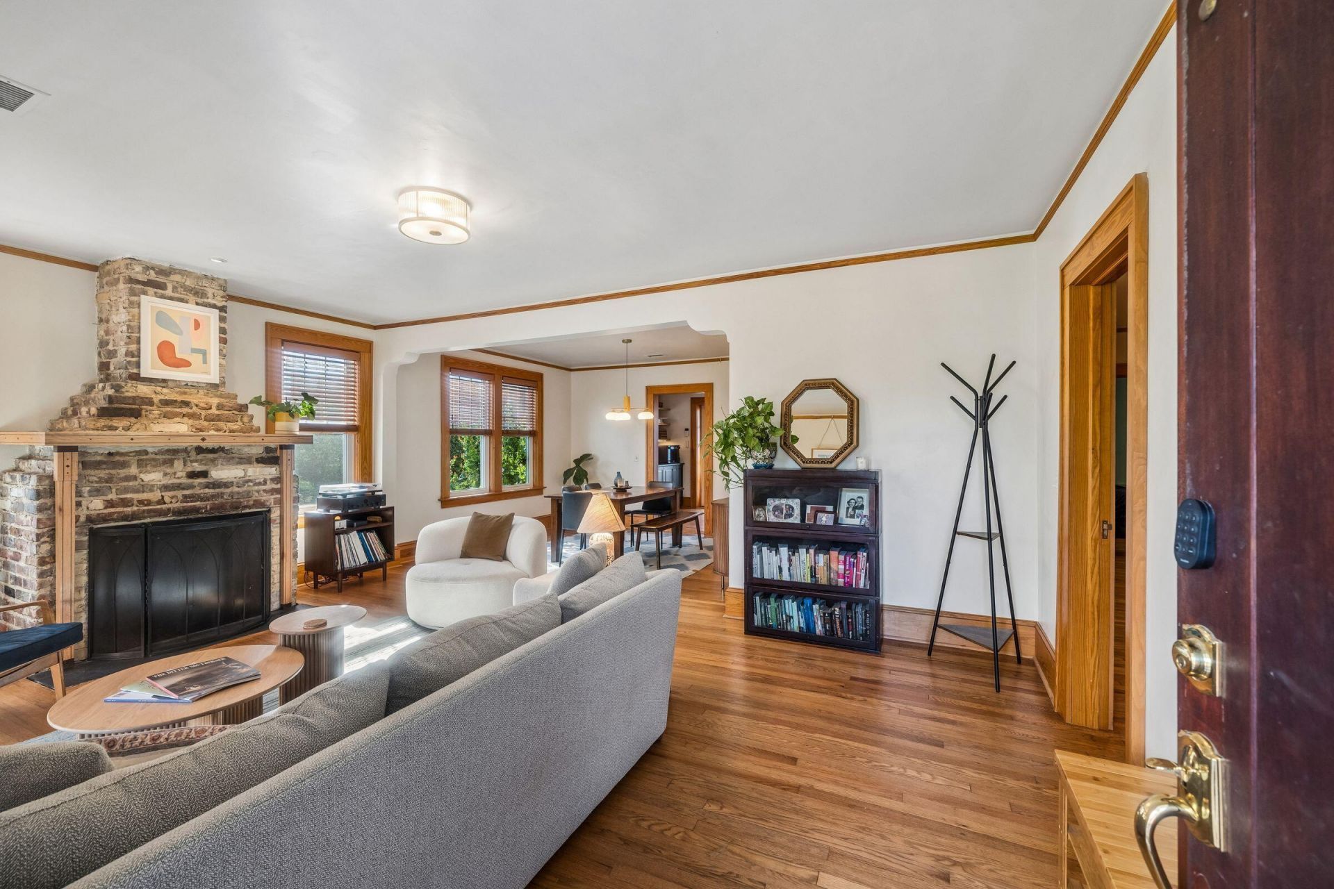 81 Gordon Street Photo 12