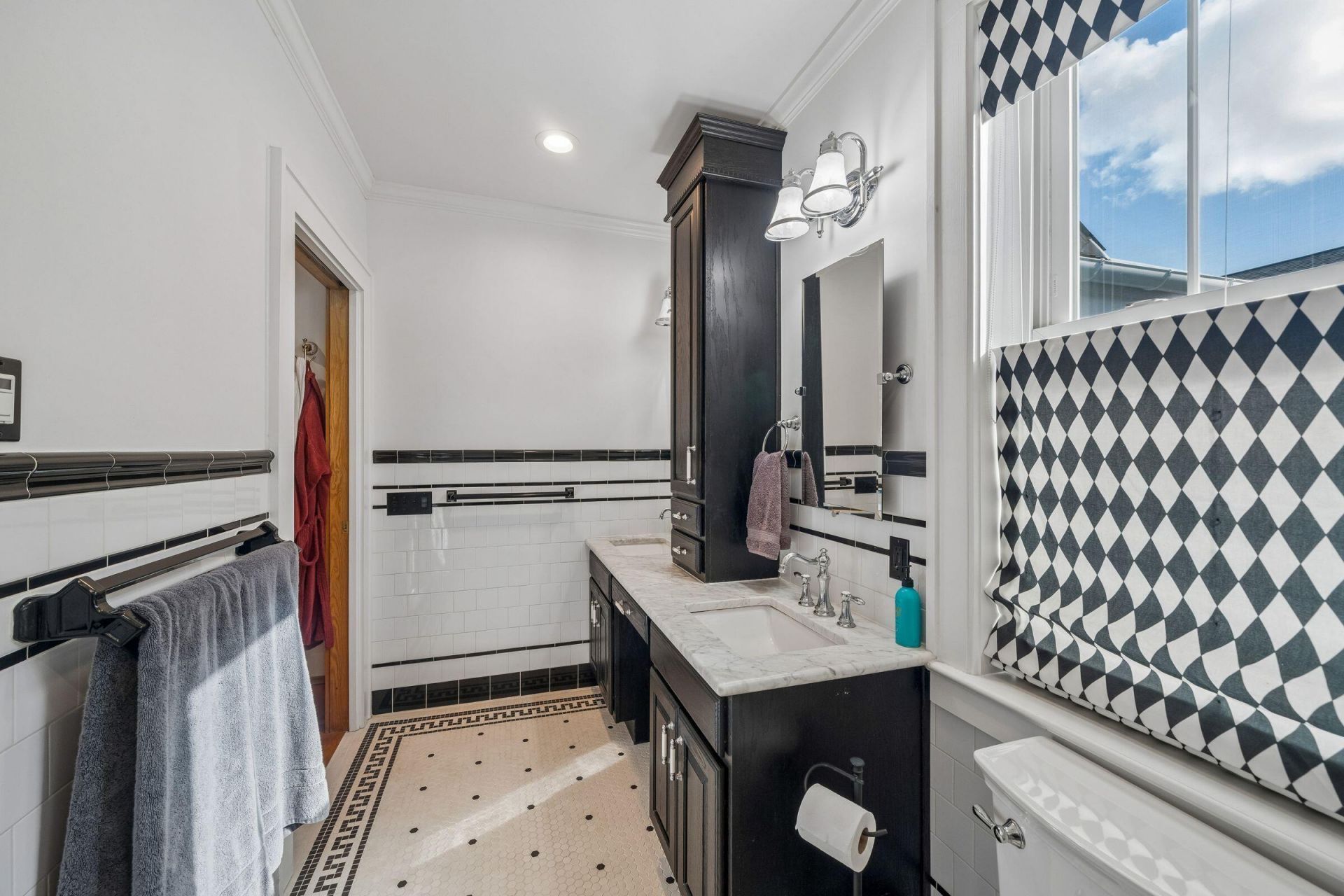 81 Gordon Street Photo 36