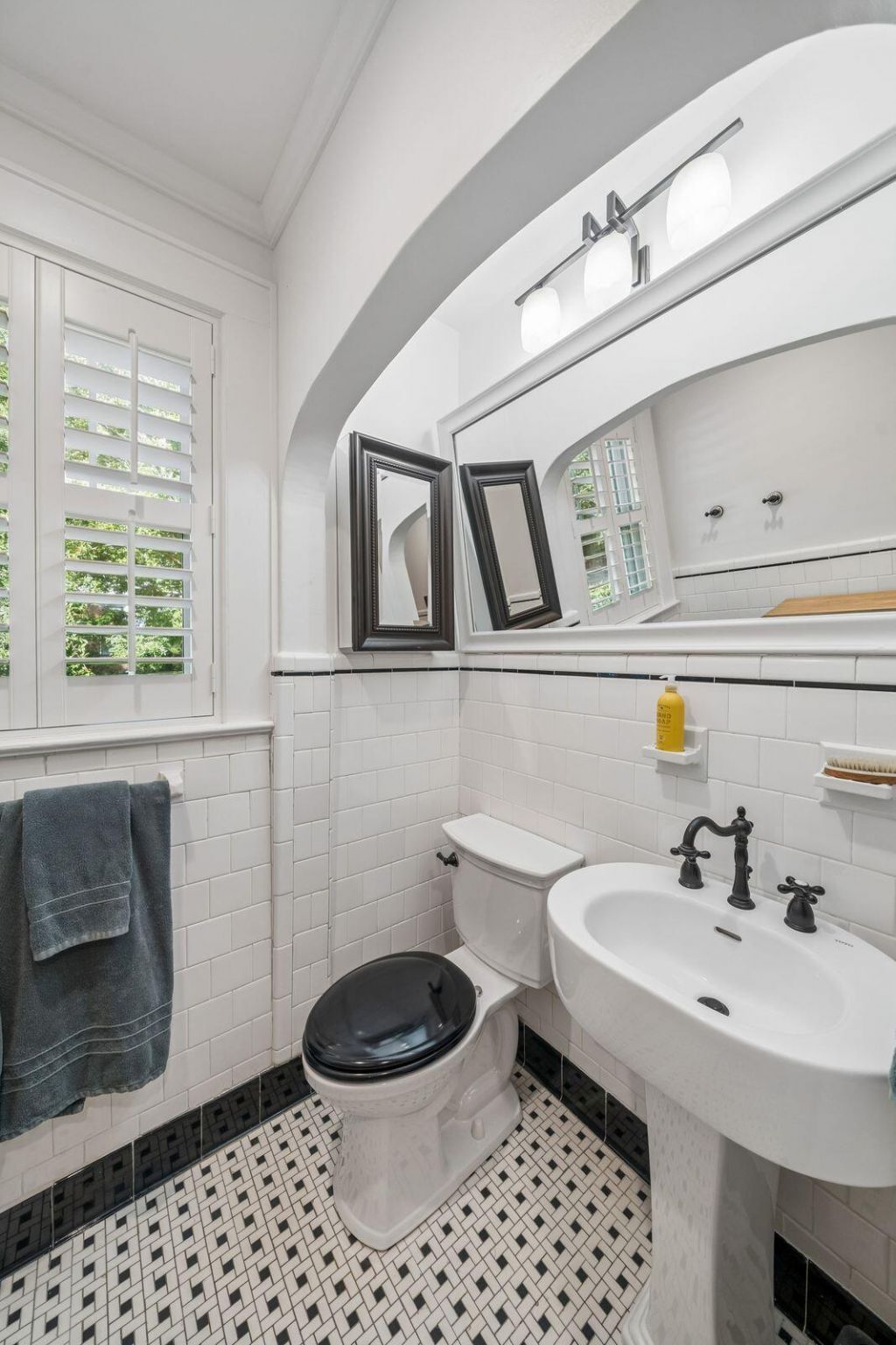 81 Gordon Street Photo 42