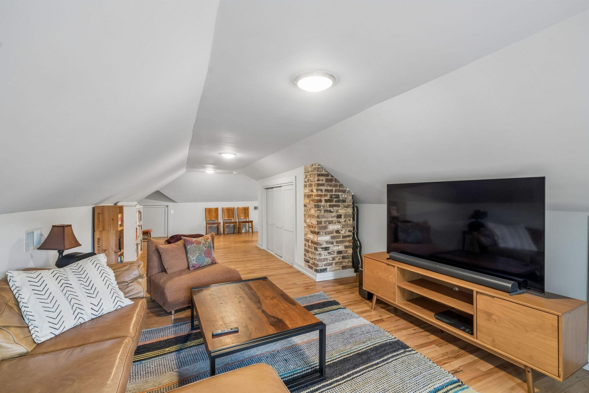 81 Gordon Street Photo 49