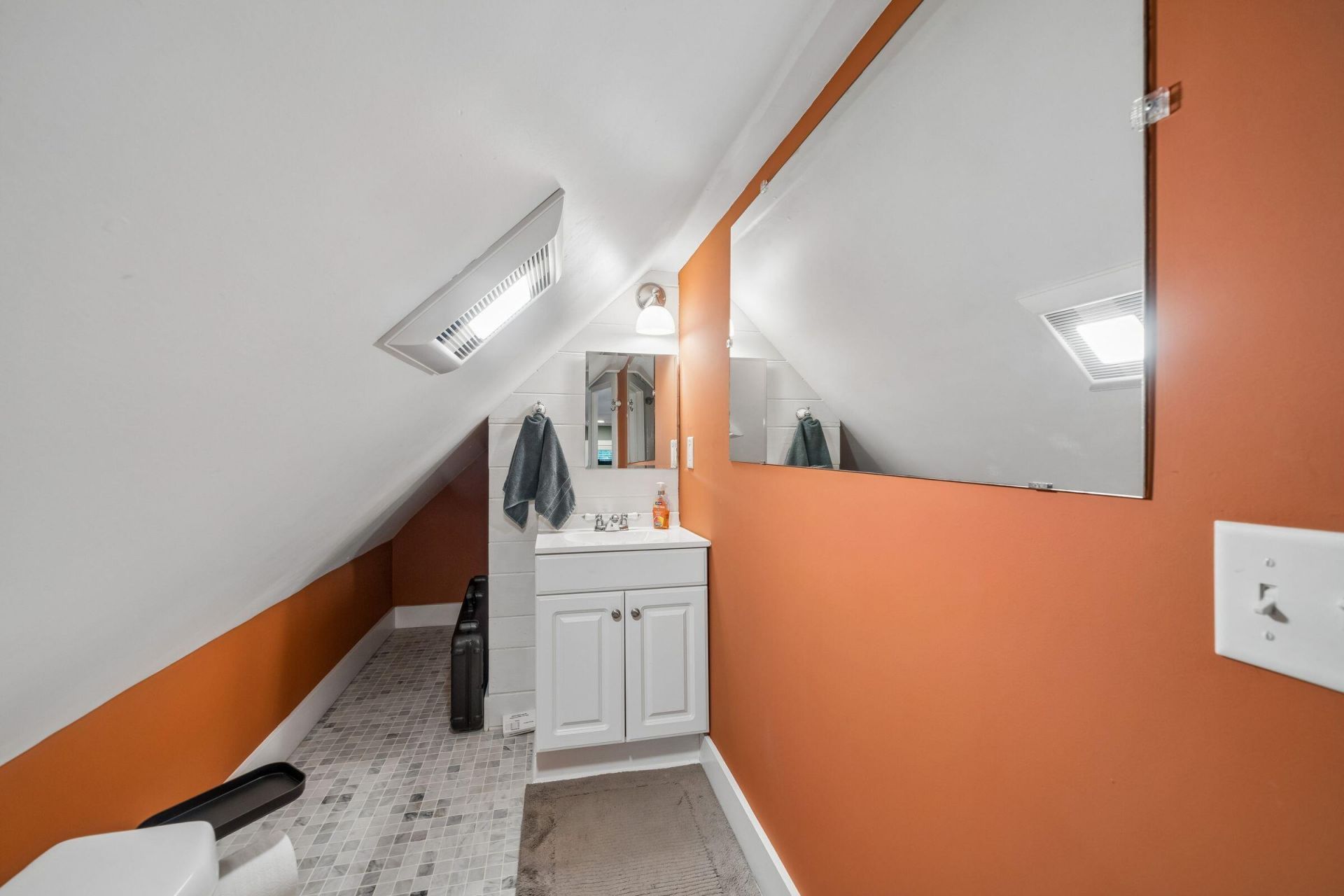 81 Gordon Street Photo 57