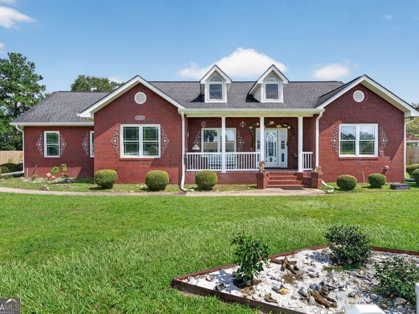 932 Hitching Post Lane, Waycross, GA 31503