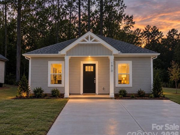 806 S Salisbury Avenue, Spencer, NC 28159