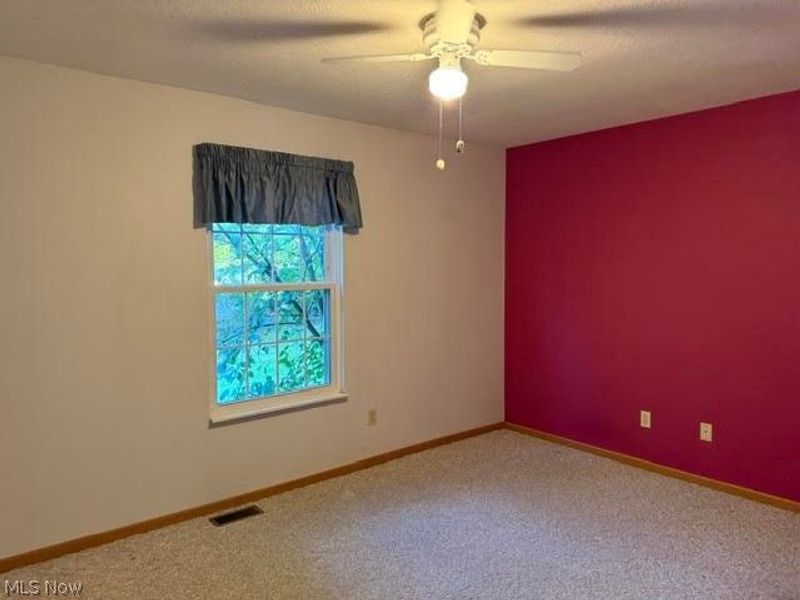 1315 Surrey Point Drive SE, Warren, OH 44484 Photo 12