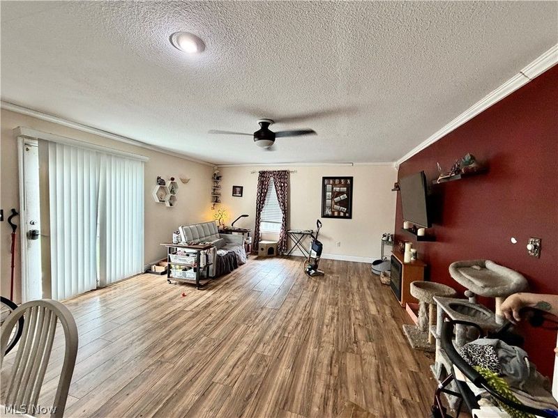 807 Hazelwood Avenue SE, Warren, OH 44484 Photo 2