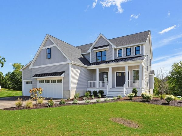 4 Julia Lane, Mansfield, MA 02048