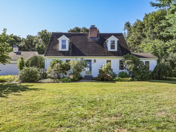 16 Hunting Lane, Wilbraham, MA 01095