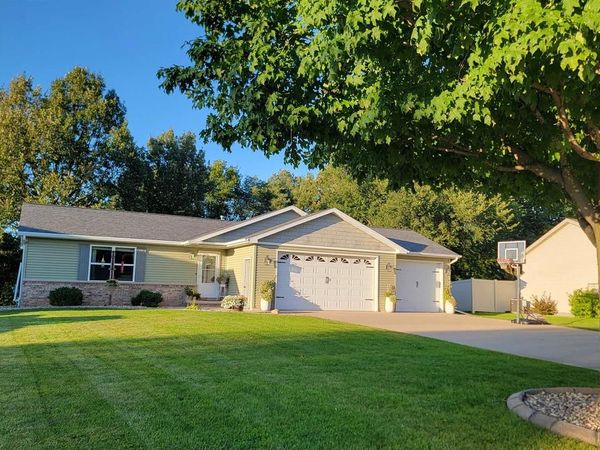 W6360 GOOSE CREEK CIRCLE, Greenville, WI 54942