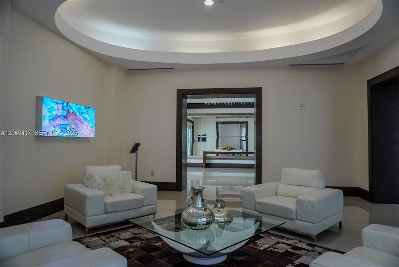 16485 Collins Ave , Unit 338, Sunny Isles Beach, FL 33160 Photo