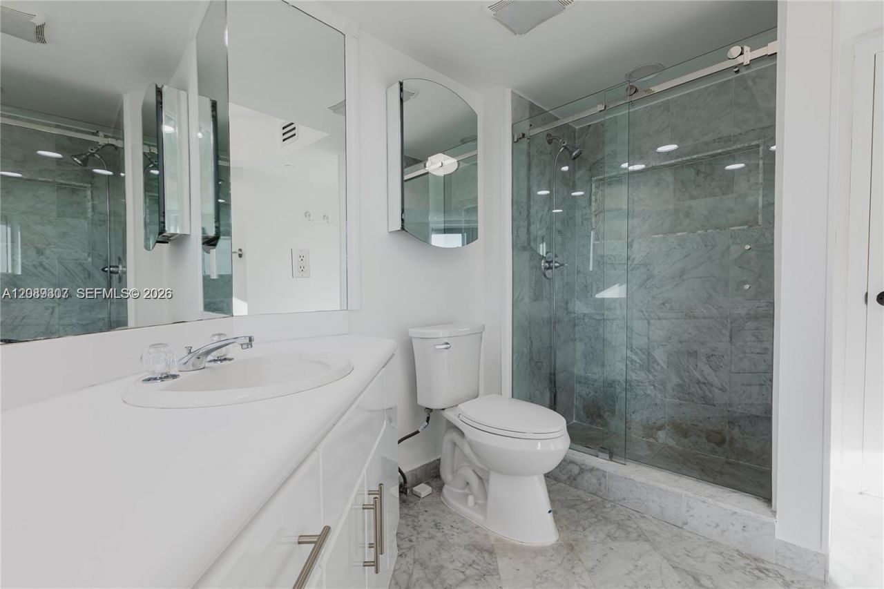 16485 Collins Ave , Unit 338, Sunny Isles Beach, FL 33160 Photo