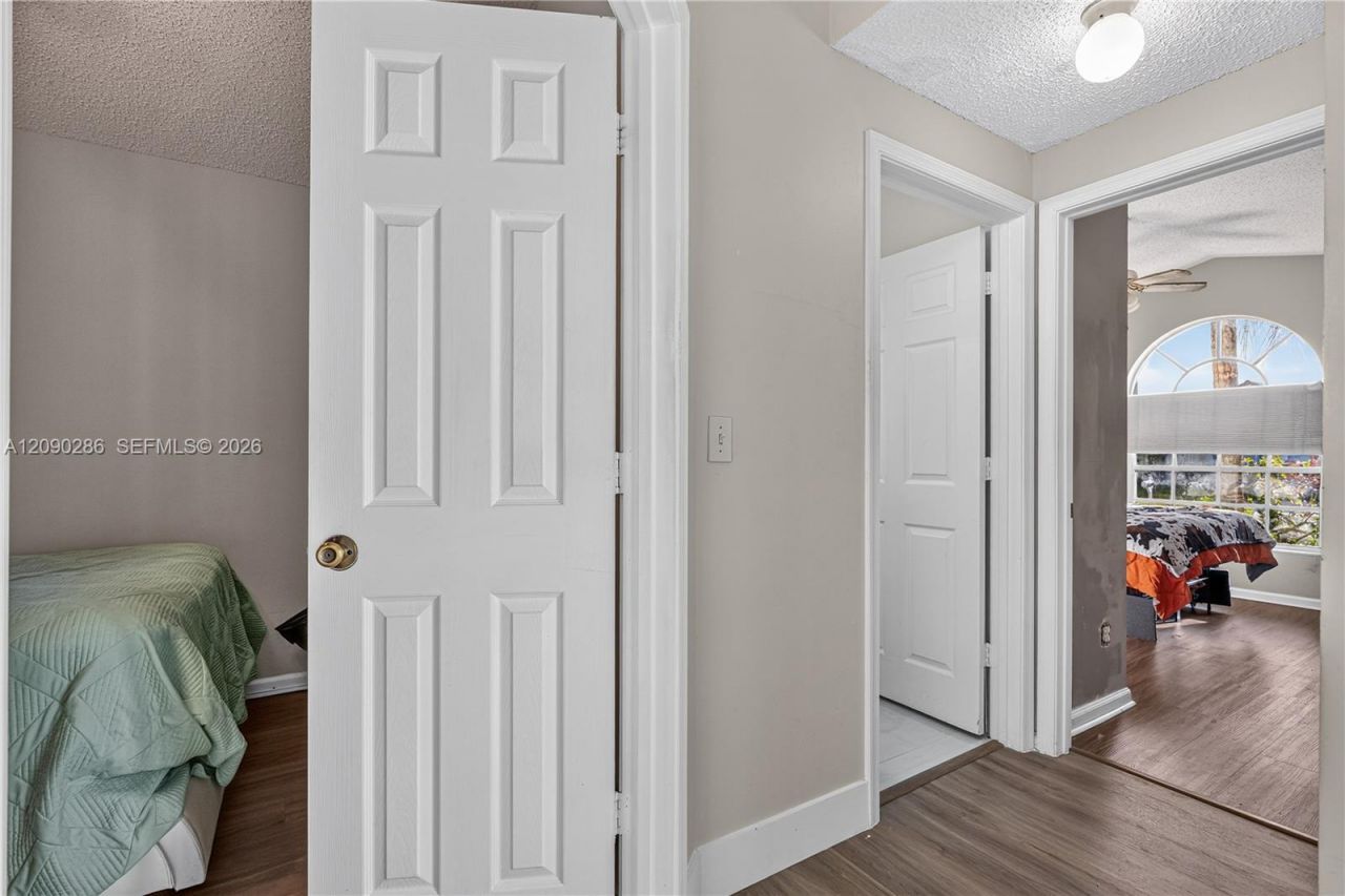 1971 Oak Berry Cir, Wellington, FL 33414 Photo
