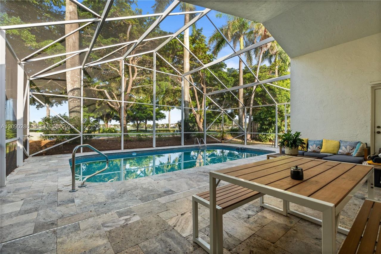 1971 Oak Berry Cir, Wellington, FL 33414 Photo