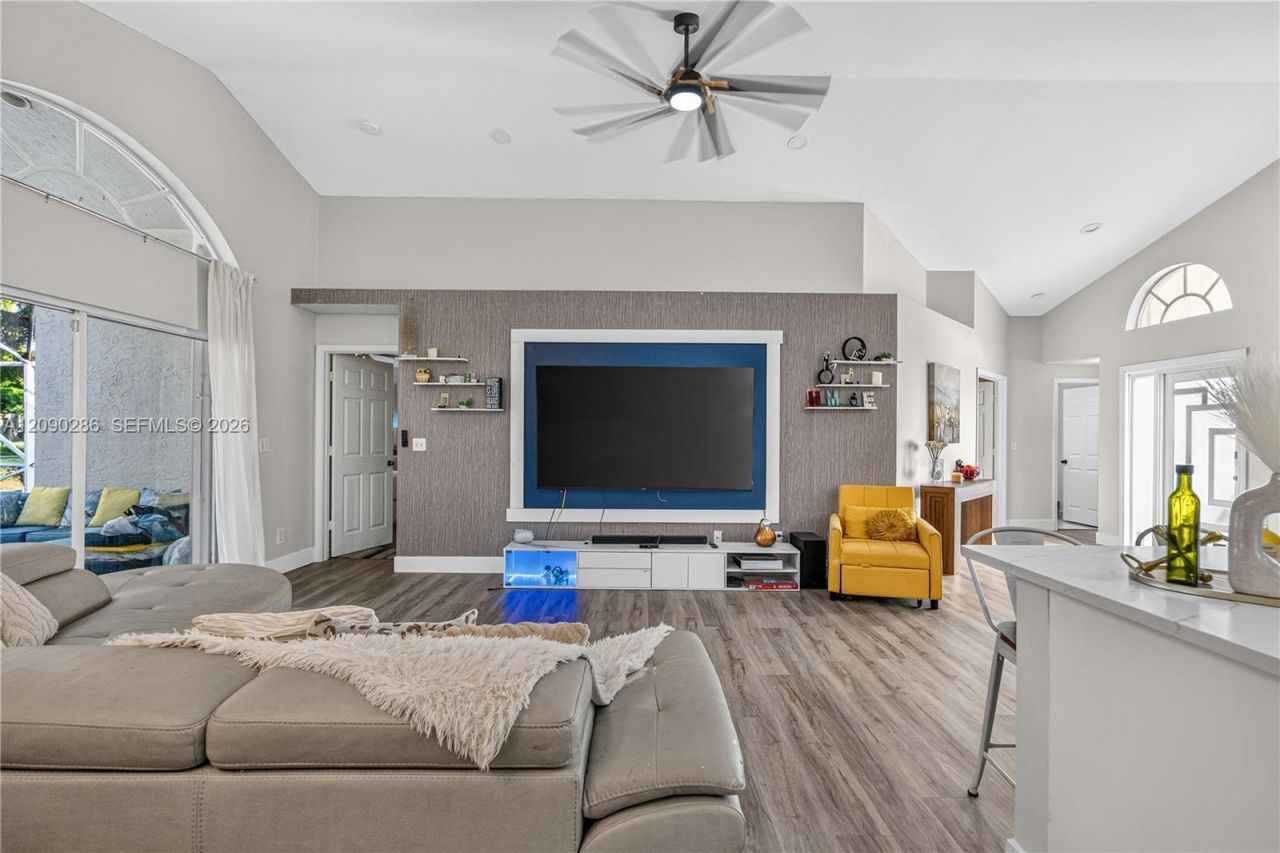 1971 Oak Berry Cir, Wellington, FL 33414 Photo