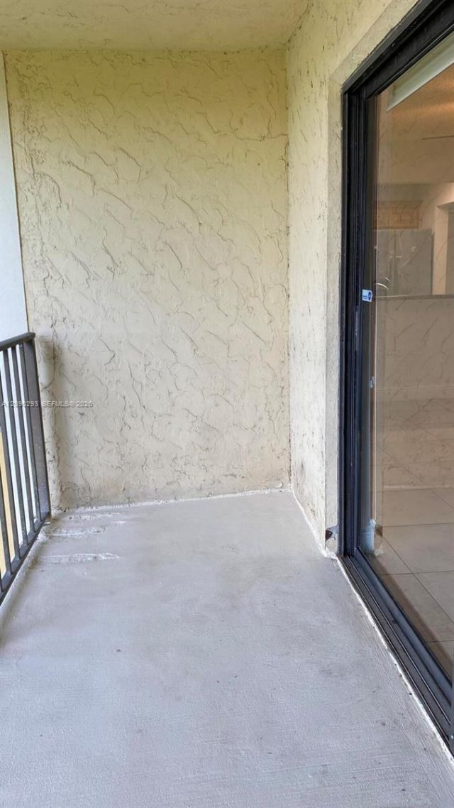 1566 Lake Crystal Dr, Unit E, West Palm Beach, FL 33411 Photo
