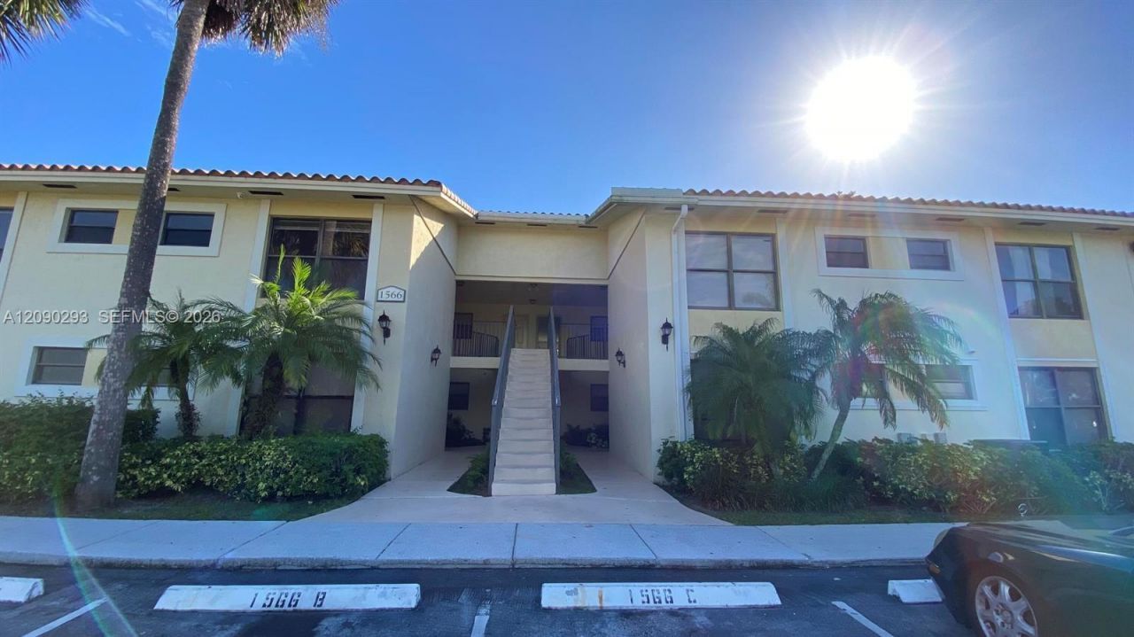 1566 Lake Crystal Dr, Unit E, West Palm Beach, FL 33411 Photo