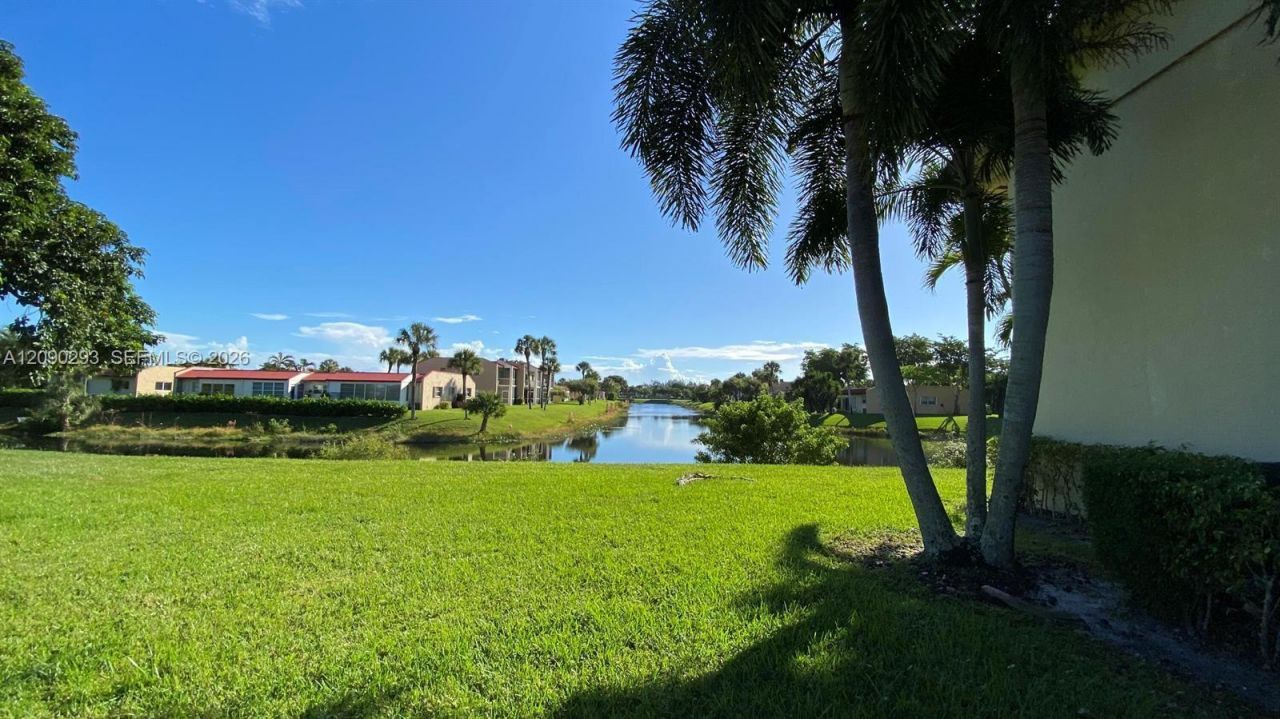 1566 Lake Crystal Dr, Unit E, West Palm Beach, FL 33411 Photo